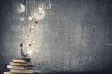 按揭买三十万左右的车三年时间月供多少